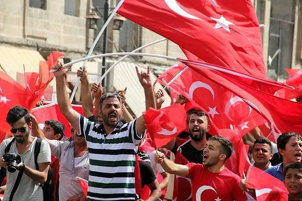 Şanlıurfa şehitler için yürüdü!