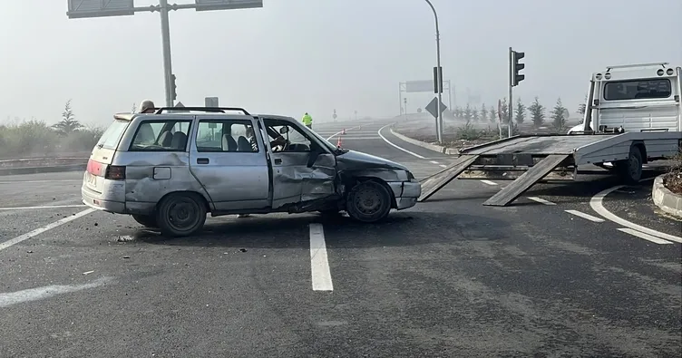 Çorum’da iki otomobil çarpıştı: 3 yaralı
