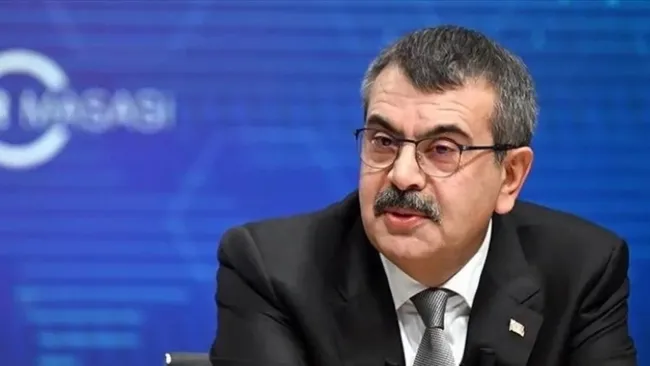 bakan-tekinden-lgs-iddialarina-yanit-719-ogrencinin-tum-sorularu-dogru-yanitlamasi-saglikli-bir-durum-1752687771104.jpeg Bakan Tekin’den LGS iddialarına yanıt! 719 öğrencinin tüm sorularu doğru yanıtlaması sağlıklı bir durum”