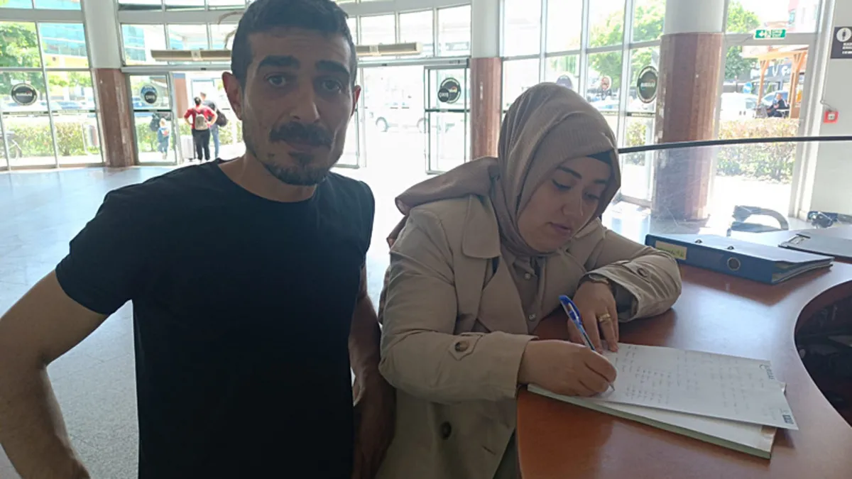 Bursa’da otobüs terminalinde unutulan çantadan servet çıktı! Altın dolu çanta sahibine teslim edildi