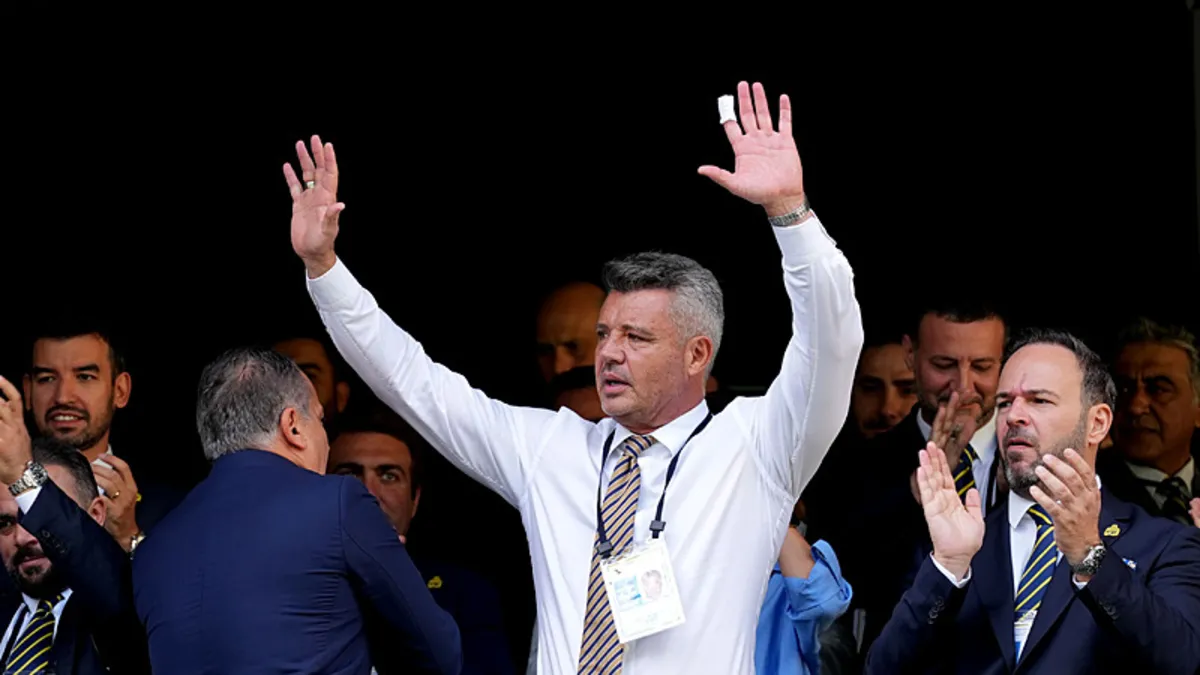 Fenerbahçe'de Sürpriz Gelişme! Başkan Adayı Saran Oy Kullandı