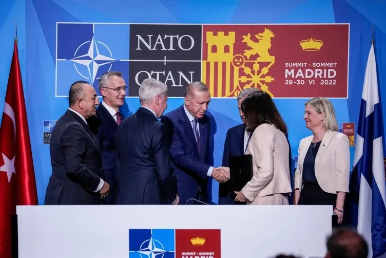 NATO’ya böyle mi girecekler? İsveç televizyonunda rezalet: PKK sempatizanından Başkan Erdoğan’a skandal sözler