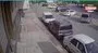 Park ettiği aracının el frenini çekmeyi unutunca araç metrelerce böyle kaydı | Video