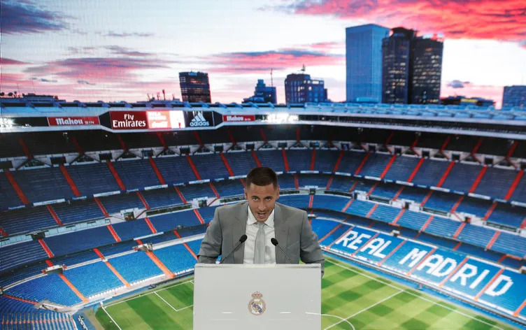 Eden Hazard'ın imza törenine damga vuran anlar! Real Madrid taraftarı o yıldızı istedi