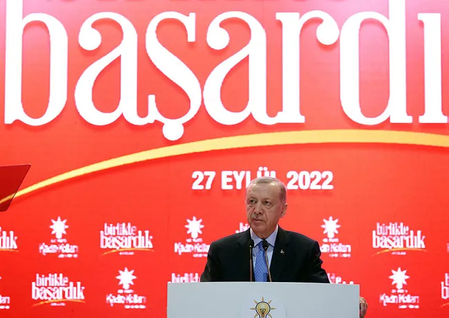 son-dakika-baskan-erdogandan-mersindeki-teror-saldirisina-tepki-malum-parti-terorist-kadinlari-istismar-ediyor-1664294688722.jpg