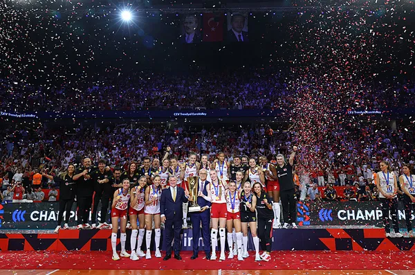 genclik-ve-spor-bakani-osman-askin-bak-turkiye-bir-voleybol-ulkesi-1788725552769.jpeg