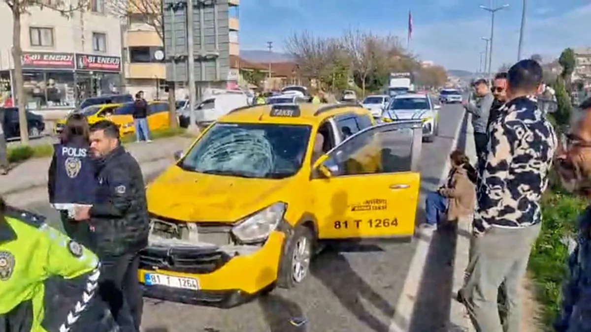 Taksinin çarptığı yaya hayatını kaybetti! Taksinin çarptığı yaya hayatını kaybetti!