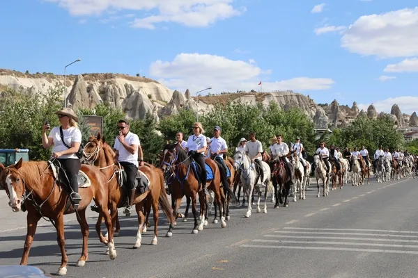 kapadokyada-at-ve-atcilik-kulturu-festivali-basladi-1751610481109.jpg