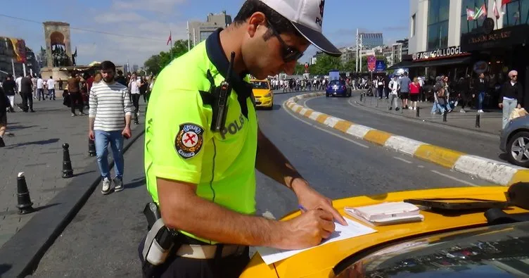 İstanbul’da taksi denetimi: Her yerde aranıyordu… Direksiyon başında yakalandı!