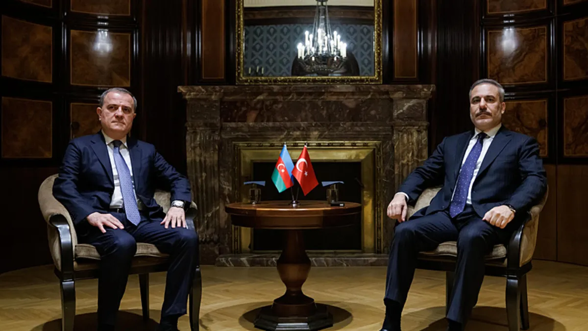 Dışişleri Bakanı Hakan Fidan, Azerbaycanlı mevkidaşı ile görüştü Dışişleri Bakanı Hakan Fidan, Azerbaycanlı mevkidaşı ile görüştü