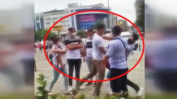 Son Dakika Haberi: İstanbul Kadıköy'de kadınları taciz eden sapığa vatandaşlardan feci dayak | Video