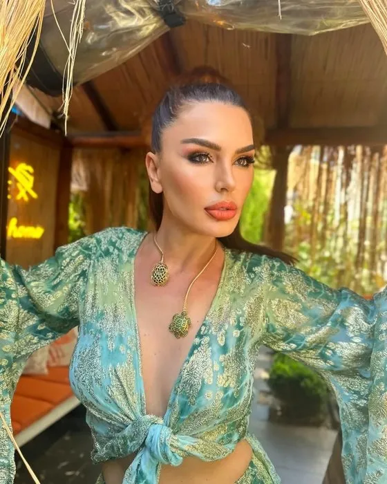 Hülya Avşar onu uyarmıştı... Eski manken Aysu Baçeoğlu da sektörden nasibini almış! 17 sene yaşadım, travmalarım oldu