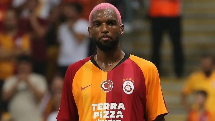 Galatasaray’ın transferini canlı yayında açıkladı!