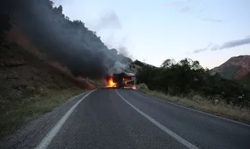 PKK’lılar, Tunceli-Pülümür karayolunda araç yaktı!