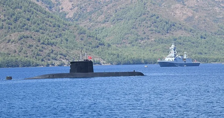 Türk donanmasından gövde gösterisi