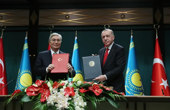 son-dakika-kazakistanla-15-tarihi-anlasma-baskan-erdogan-yeni-hedefi-duyurdu-1652201602401.jpg