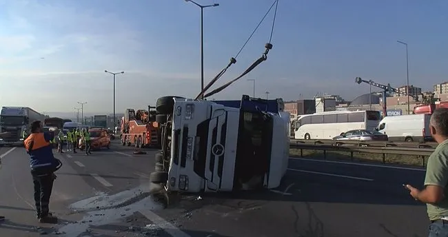 Pendik’te tır devrildi! Olay yerine ekipler sevk edildi