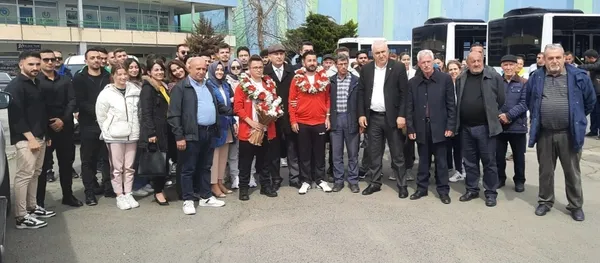 tekirdagin-altin-cocugu-3kez-dunya-rekortmeni-oldu-1711465897585.jpg