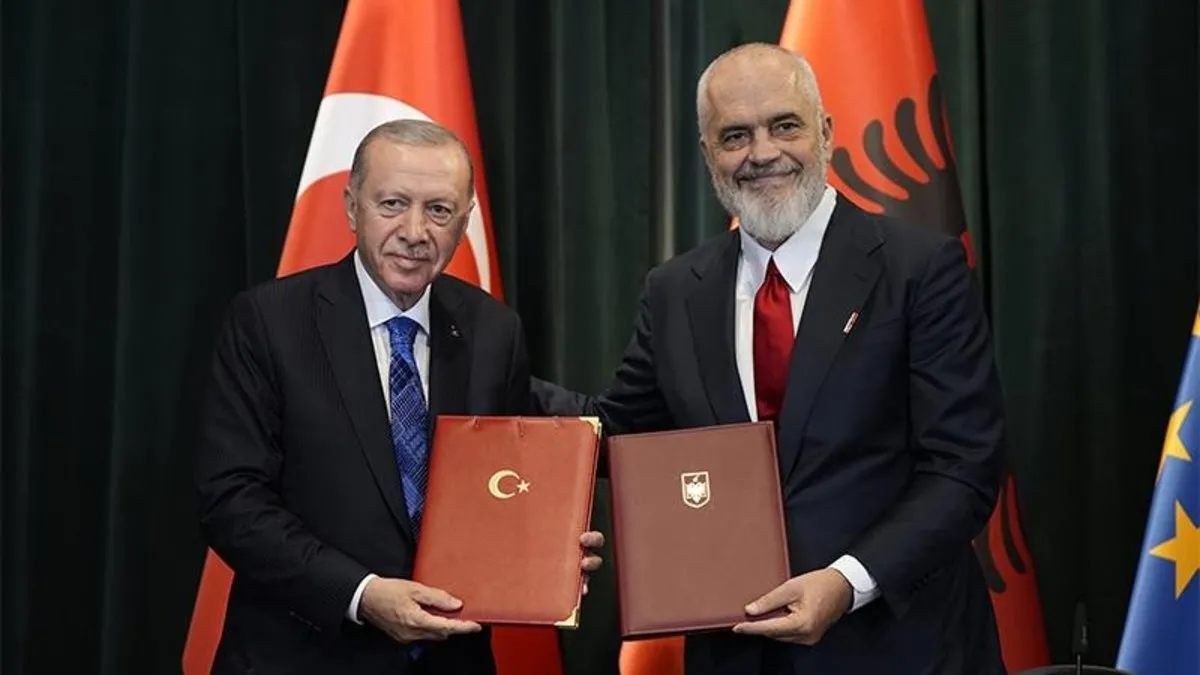 Türkiye ile Arnavutluk arasında 4 anlaşma imzalandı Türkiye ile Arnavutluk arasında 4 anlaşma imzalandı