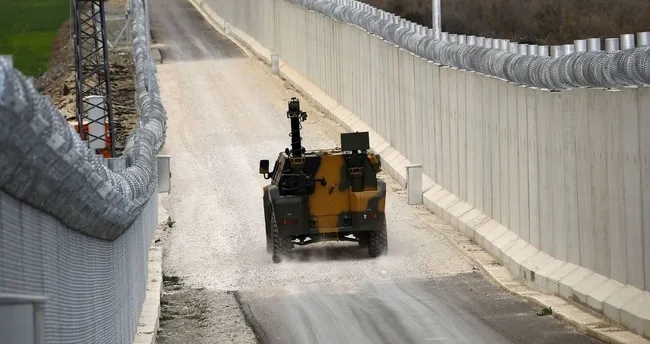 Suriye sınırında 3 terörist etkisiz hale getirildi Suriye sınırında 3 terörist etkisiz hale getirildi