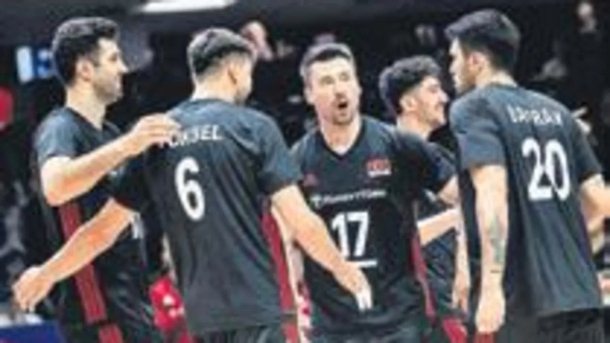 A Milli Erkek Voleybol Takımı oyuncuları maç sırasında