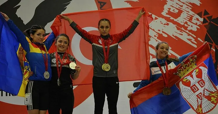 Tarihi başarıya imza atan milli halterci Şaziye Erdoğan SABAH’a konuştu! Madalyalarım kadınlara armağan olsun