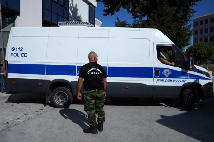 1792416566388.png GKRY’de Kıbrıslı Türk gence alçak saldırı: Topuklarını bıçakla kestiler! Kanlar içinde bırakıp kaçtılar