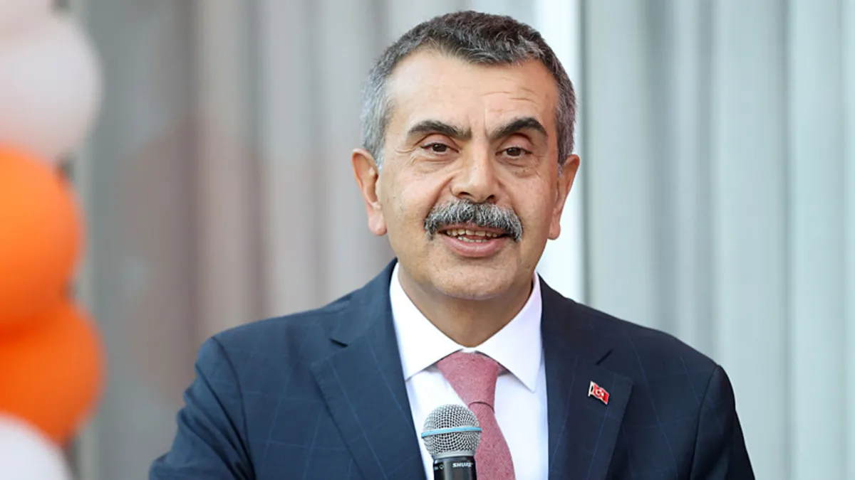 Milli Eğitim Bakanı Yusuf Tekin: Çocuklarımız oyunlar ile insani değerlerini kaybediyor haber görseli