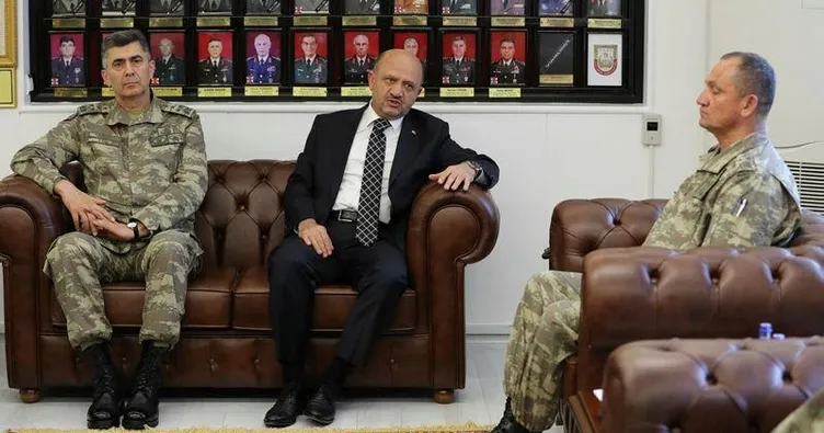 TSK, FETÖ’nün izlerini siliyor