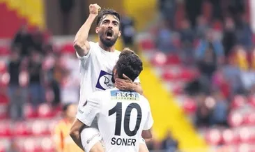 Akhisarspor ligde kalmayı garantiledi, Osmanlıspor küme düştü