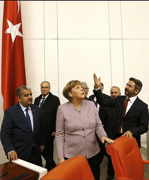 Almanya Başbakanı Merkel Gazi Meclis'i ziyaret etti!