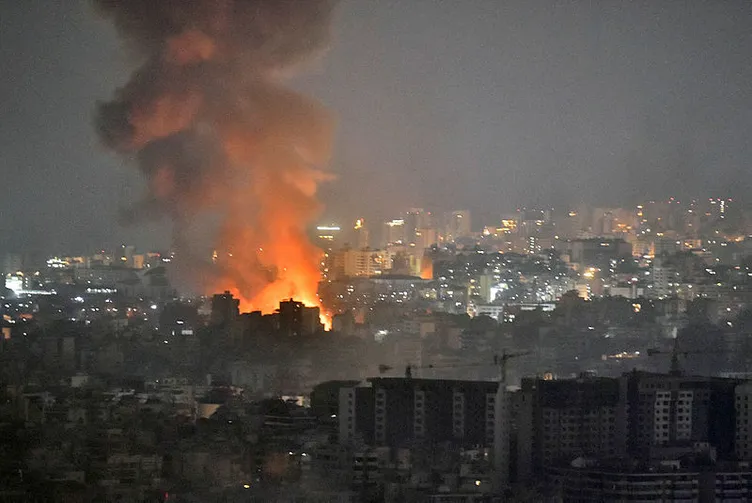 Siyonist İsrail havadan katlediyor! Lübnan’da camiler hastaneler hedefte: Can kayıpları 2 bini aştı