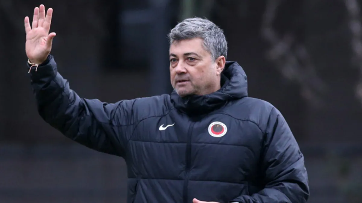 Gençlerbirliği’nde Levent Şahin mesaiye başladı! Gençlerbirliği’nde Levent Şahin mesaiye başladı!