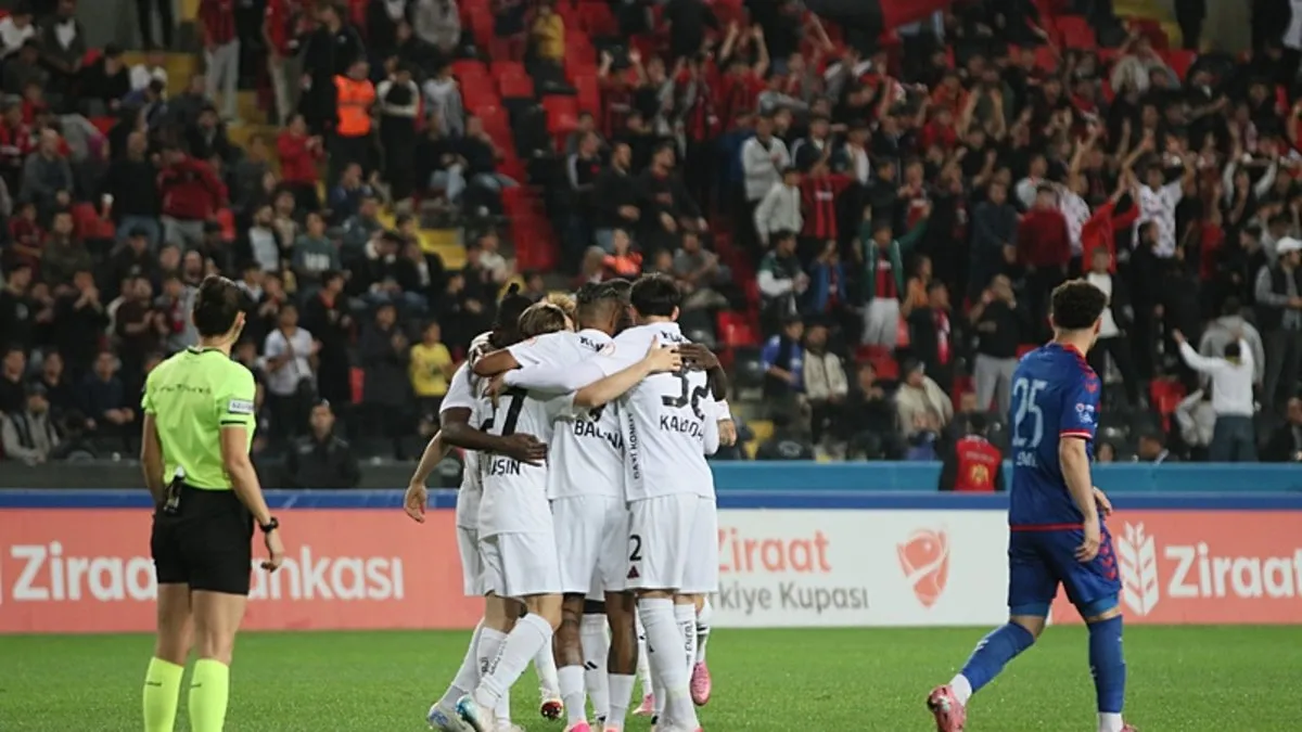 Ziraat Türkiye Kupası: Gaziantep FK, Karabük İdmanyurduspor’u eledi! Ziraat Türkiye Kupası: Gaziantep FK, Karabük İdmanyurduspor’u eledi!