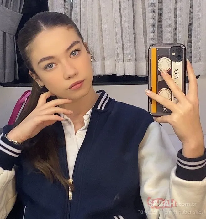 Alisa sezen sever için 19 fikir, 2024 ünlüler, mavi ay, kızlar