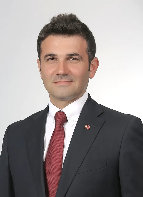 ak-parti-urla-ilce-baskanindan-belediye-baskani-balkana-borc-cikisi-1736253552902.jpg