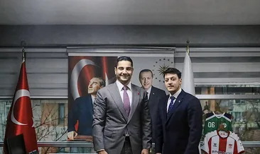 Mesut Özil’den Taha Akgül’e ziyaret!