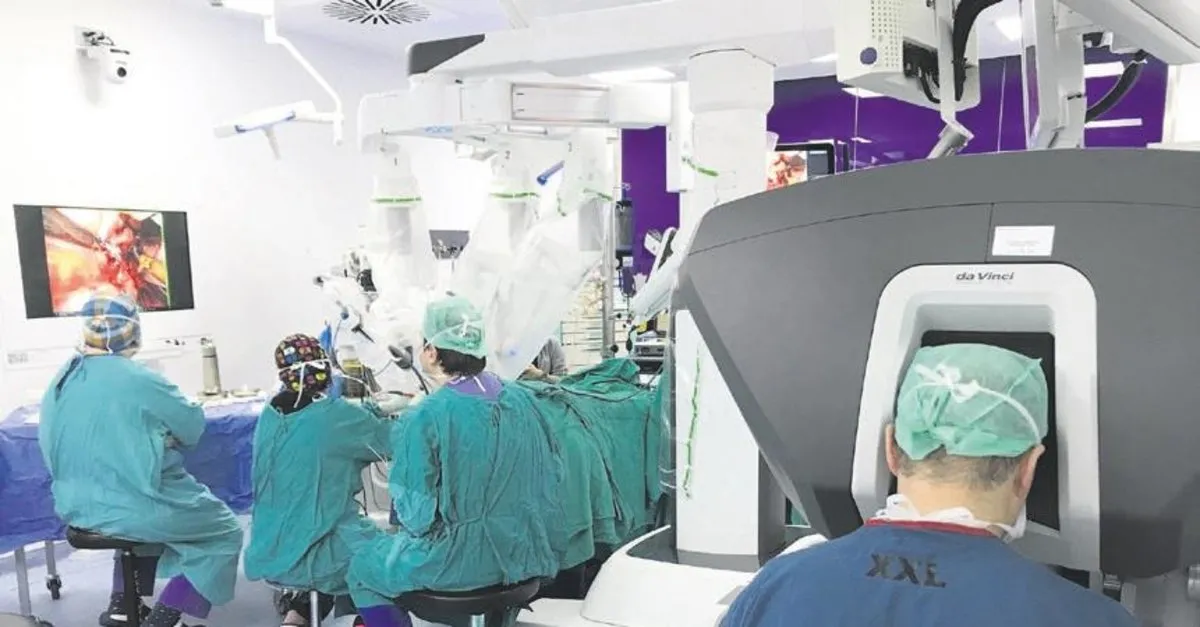 Robot Yutaktaki Tumoru Cikardi Ankara Baskent Haberleri