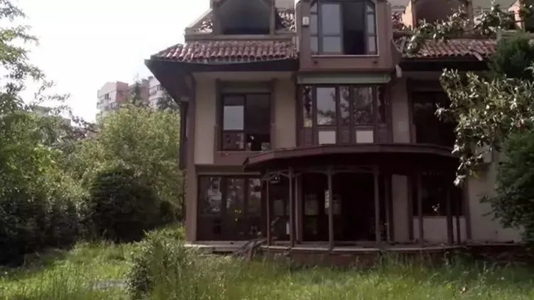 Vahşi Münevver Karabulut cinayetinin yaşandığı evin sahibi lanetli ev demişti! Bakın o villa şu an ne vaziyette!