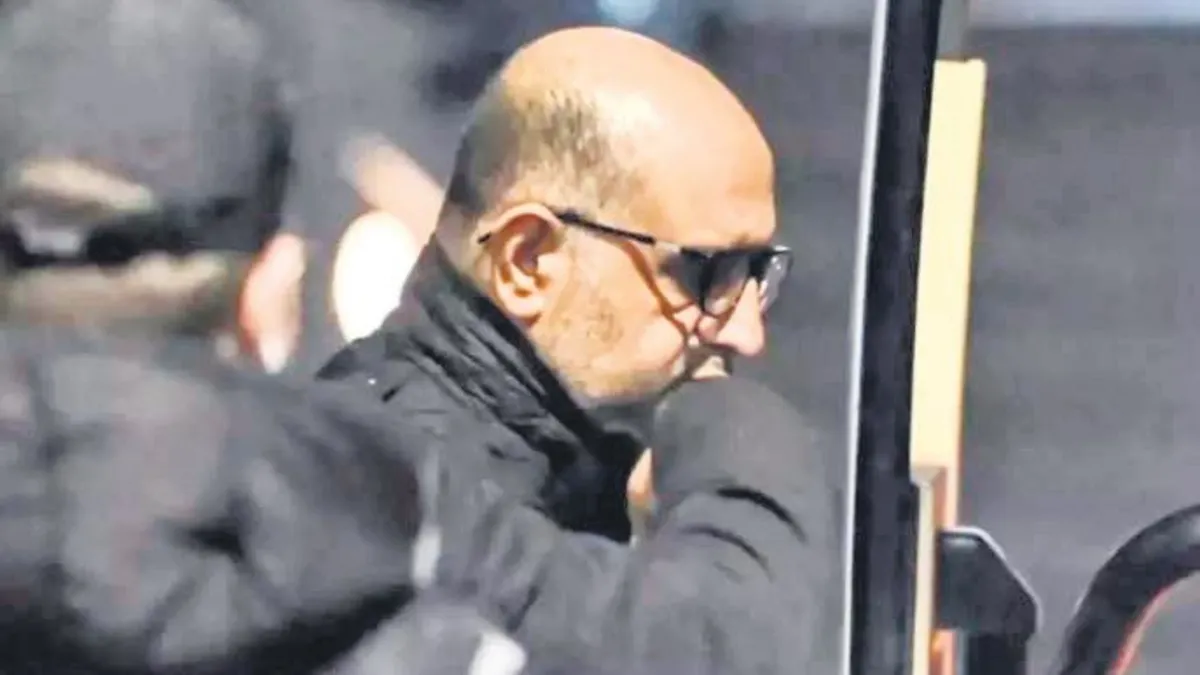 Organize yolsuzluk davasında 4 kişiye zorla getirme kararı Organize yolsuzluk davasında 4 kişiye zorla getirme kararı