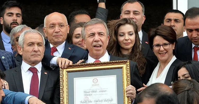 Onlarca kişiyi işten çıkardı