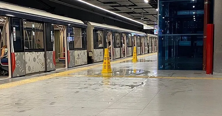 İstanbul’da metronun tavanından sular aktı