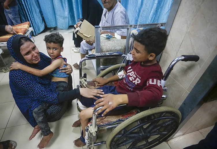 İsrail alçak saldırılarda dozunu artırdı: Gazze’de sivillere hain saldırı! Barış Gücü’ne ateş açtılar