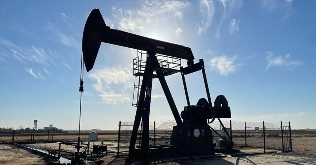 Brent petrolün varili 63,96 dolardan işlem görüyor Brent petrolün varili 63,96 dolardan işlem görüyor