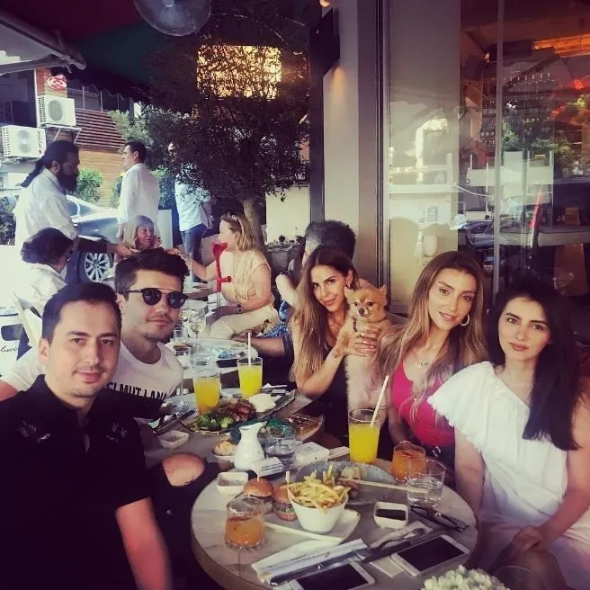 Özge Ulusoy�un o eski günlerinden eser yok Son Dakika Magazin Haberleri