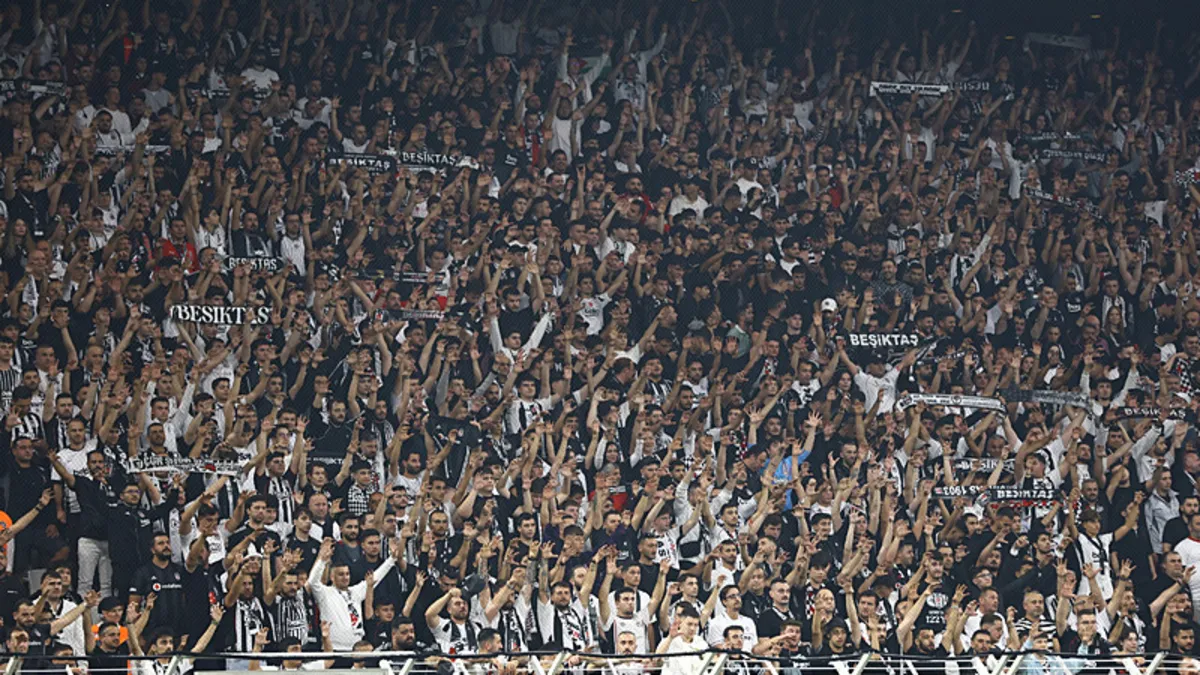 Beşiktaş'tan Trabzonspor'un deplasman yasağı kaldırılsın paylaşımına destek