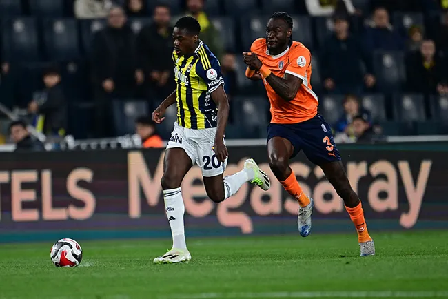 canli-fenerbahce-basaksehiri-konuk-ediyor-1777745231365.jpg