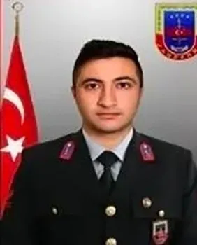 uzman-cavus-emrah-turkoglu-son-yolculuguna-ugurlandi-1778935817506.jpg