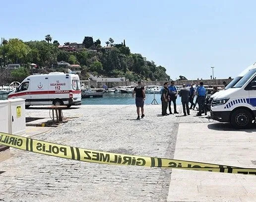 Antalya'da sahilde bulunan ceset
