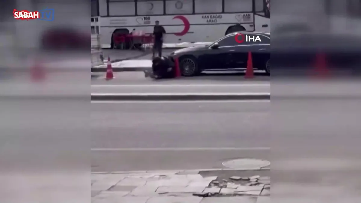 Diyarbakır’da ‘tadilat’ nedeni ile çıkan silahlı kavga kamerada | Video videosunu izle Diyarbakır’da ‘tadilat’ nedeni ile çıkan silahlı kavga kamerada | Video videosunu izle